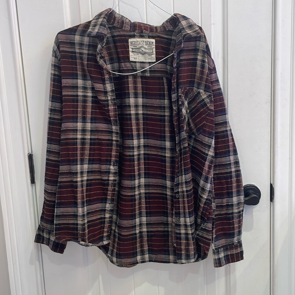 Maroon Flannel- women's small - buttons & pockets - never worn